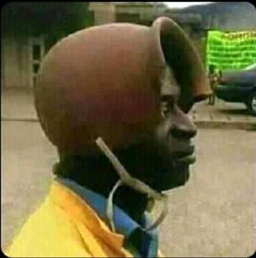 Dr_Manyanga's tweet photo. #Police👮: Manyanga casque wayisizehe?
#Manyanga: iyi nambaye ubona ari iradiyo? https://t.co/EwgFb60BlJ