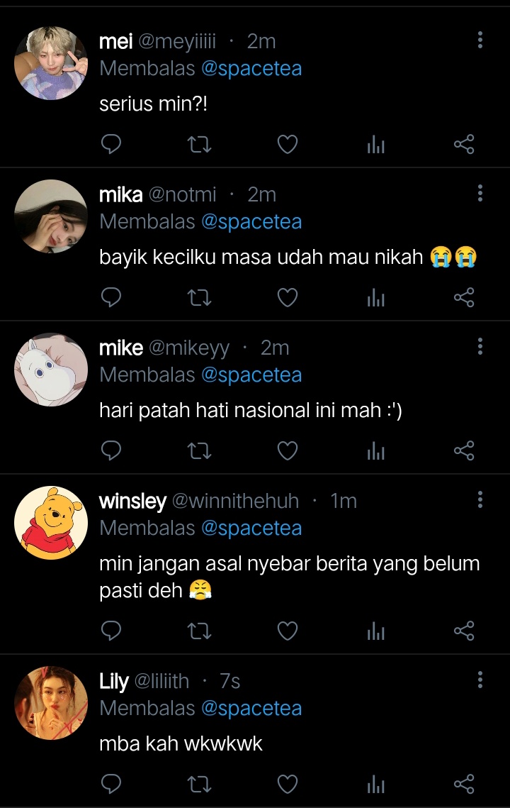 ameurcats's tweet image. Geminifourth few tweets au

Wedding gown;
— the wedding plan turned into a disaster