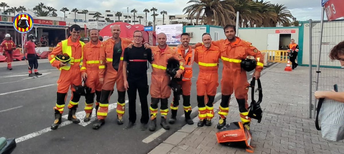 BombersValencia's tweet photo. 📸Fotos de família del #WorldRescueChallenge de #Lanzarote.
Imatges dels nostres 2 equips d'excarceració i 2 de trauma i personal del Comité d'Encontres d'Excarceració, #COMENEX, de @BombersValencia https://t.co/Y7bGek2boZ