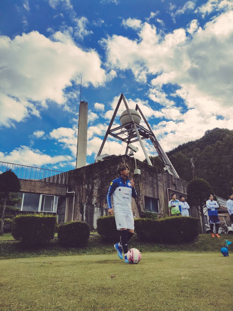 footgolfer_jp's tweet photo. KANTO FOOTGOLF TOUR 2023 CHAMPIONSHIP SUPPORTED BY ASC TECH Agent

初日を終えて、小林大希選手と加藤暖人選手が7アンダーで首位タイ
@fg_hirokikoba

https://t.co/RxDraNL3sH

最終日12:30 tee off
果たしてシャーレは誰の手に

#関東フットゴルフツアー 
#チャンピオンシップ 
#ASCTECHAgent https://t.co/VJFAsUQlmU