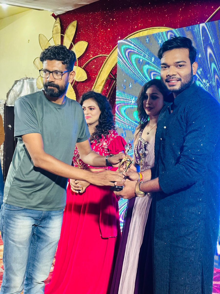 vivek_028's tweet photo. Garba nights 2023#chhattisgarhartist #chhattisgarhactor #ChhattisgarhNews #Bilaspur #bilaspurcg #celebration #garba #garbadance #artist #actor https://t.co/gYr8QSPfPh