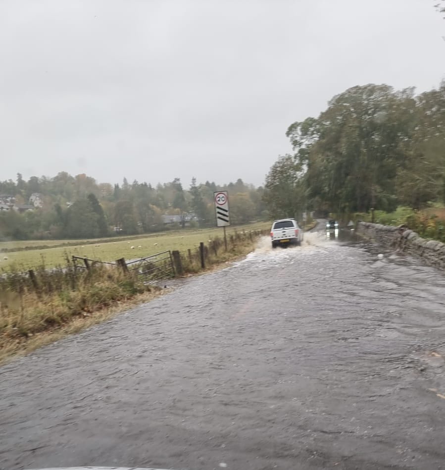 Motorists are advised to avoid the #A834 #Dingwall to #Strathpeffer road due to flooding. There is a serious risk of being caught in flood water. <a href="/PSOSHighland/">Police Scotland Highland & Islands</a> <a href="/Scotambservice/">Scottish Ambulance</a> <a href="/SFRSYourSafety/">Scottish Fire and Rescue Service – Your Safety</a> <a href="/NHSHighland/">NHS Highland</a>