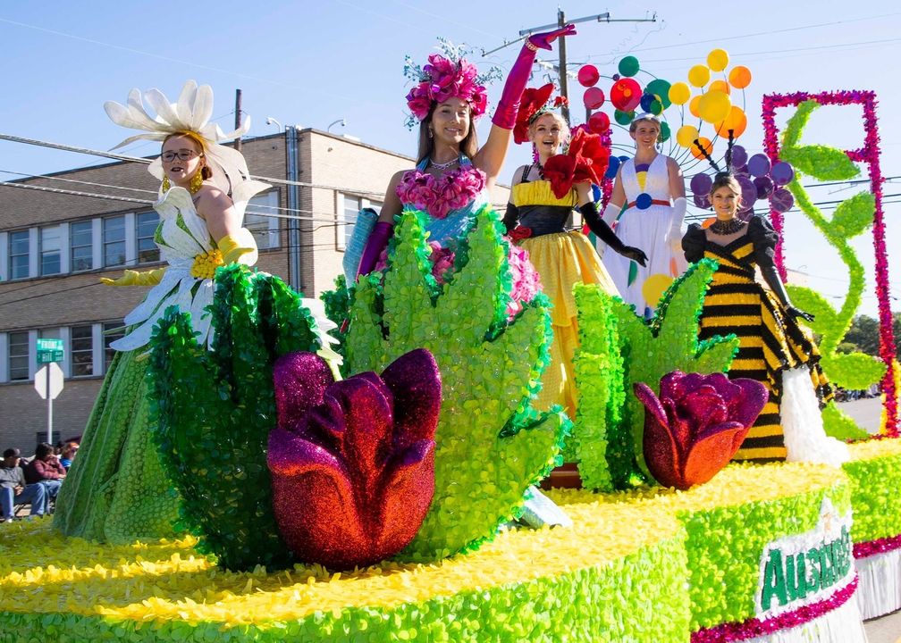 VisitTyler's tweet photo. This morning the festivities continue with the Texas Rose Festival Parade at 9:00 AM! The parade hosts more than 120 parade entries with custom parade floats. The parade is proudly televised and sponsored by KETK NBC. https://t.co/M1j2DSZdC7