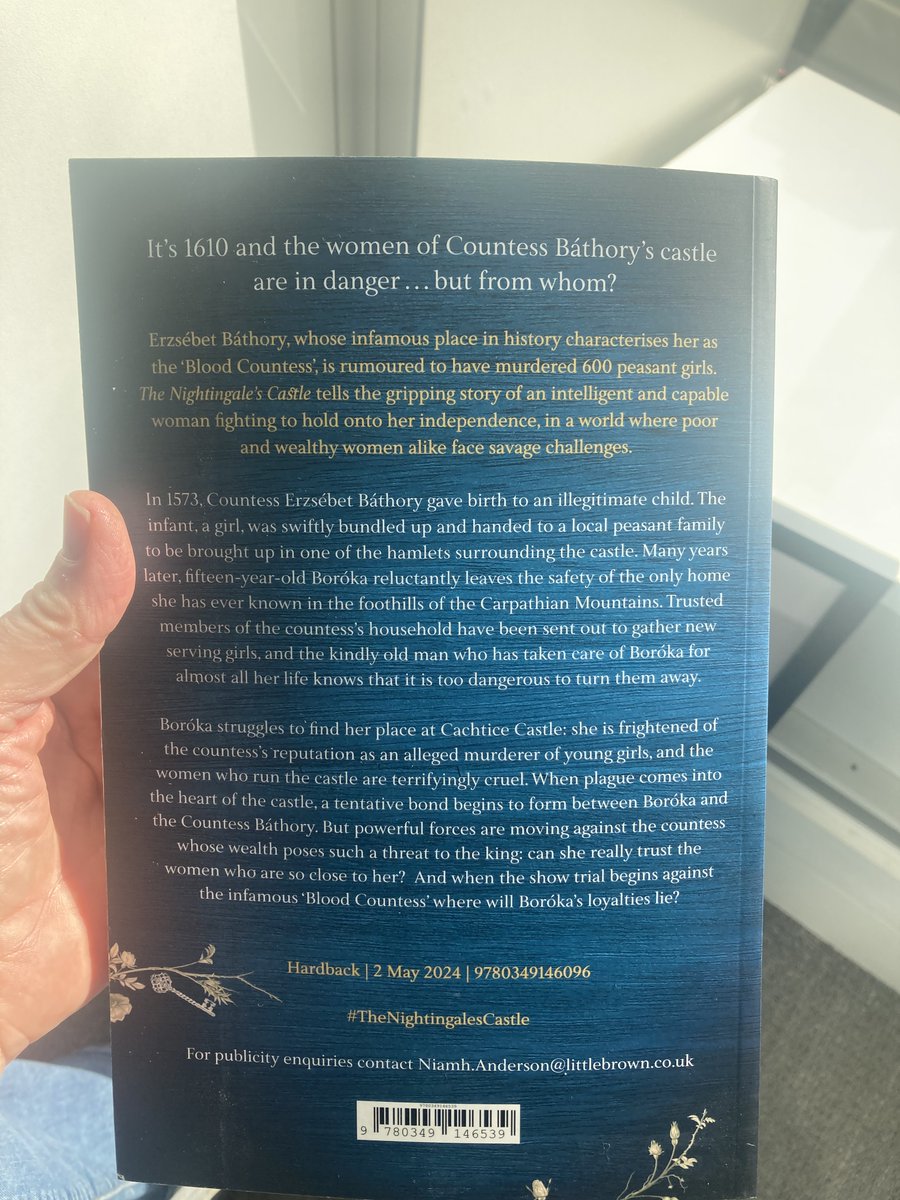 So happy to see these gorgeous early proofs for #TheNightingalesCastle by the brilliant @Soniavelton - publishing May 2024 but if you love historical fiction with a gothic twist, hit me up!