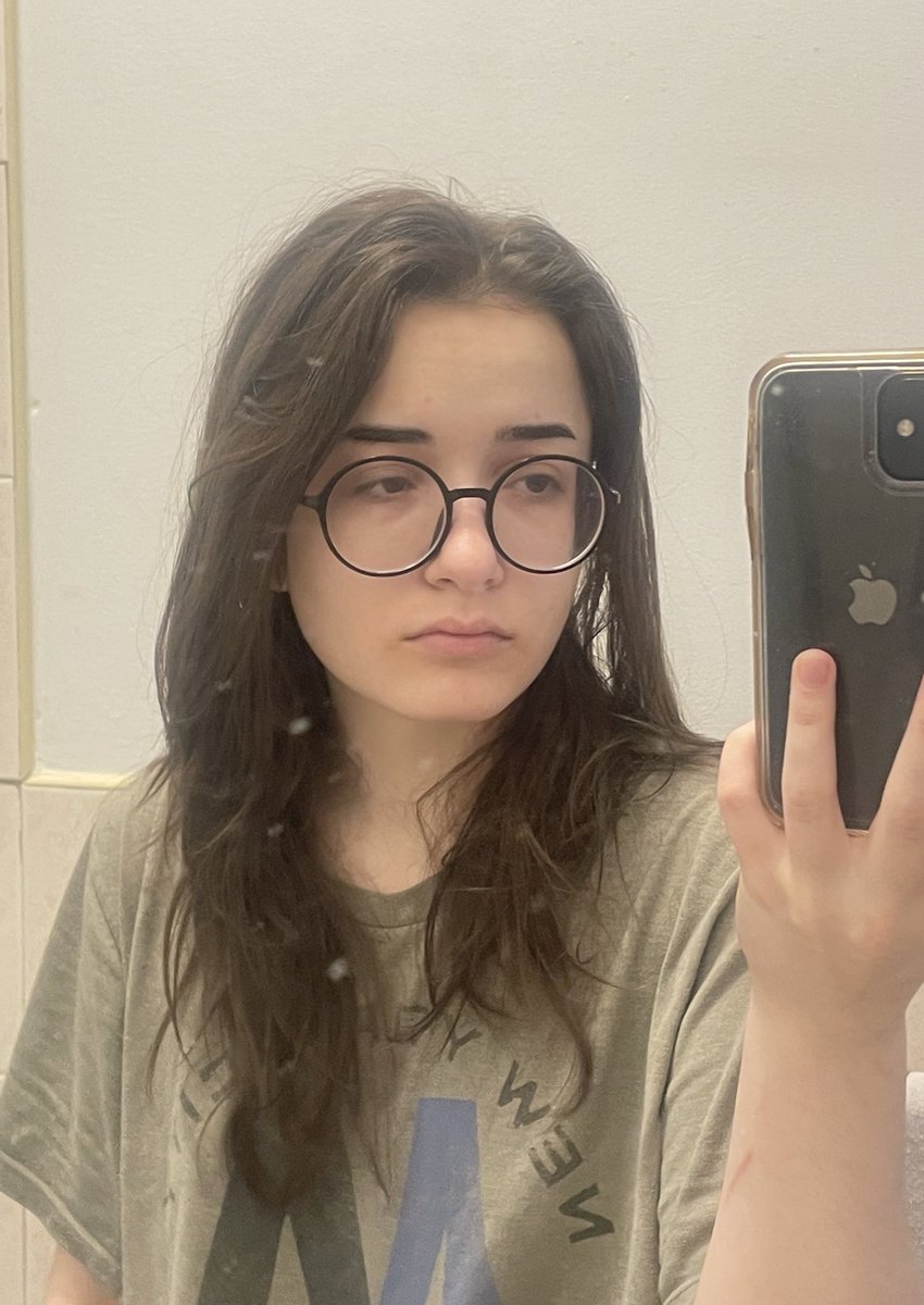 MikaMiba tweet media