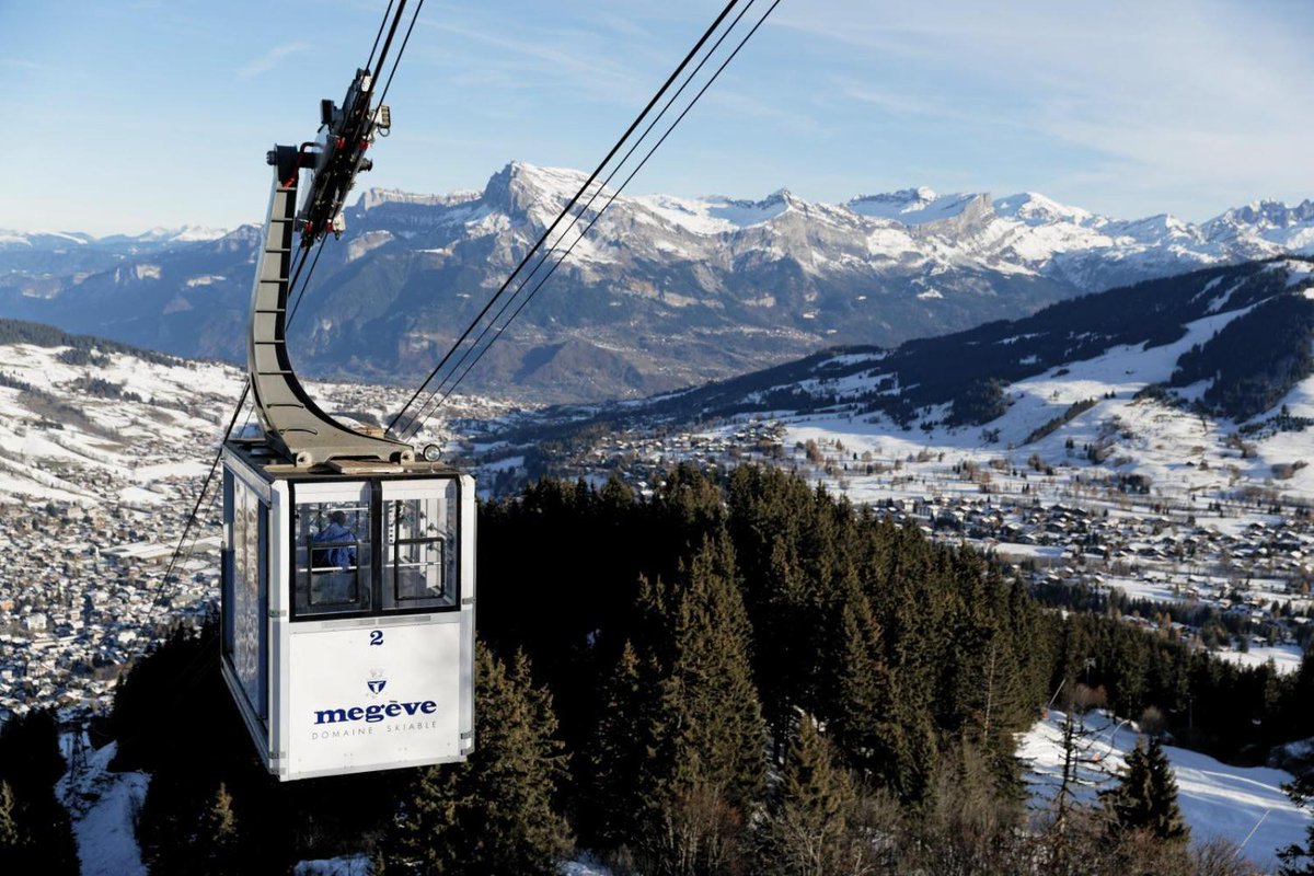 90 ans, ça se fête !!! À Megève , des festivités sont prévues pour célébrer l'anniversaire d'une installation mythique de la station.

Plus d'infos ➡️ urlz.fr/nWXb

📸 Photo Greg Yetchmeniza
#HauteSavoie #Megève