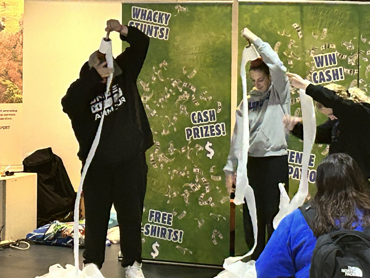 GSUStudentLife's tweet photo. Kickin’ off Homecoming Week with the Blizzard of Bucks! https://t.co/dlPU6AcnPr
