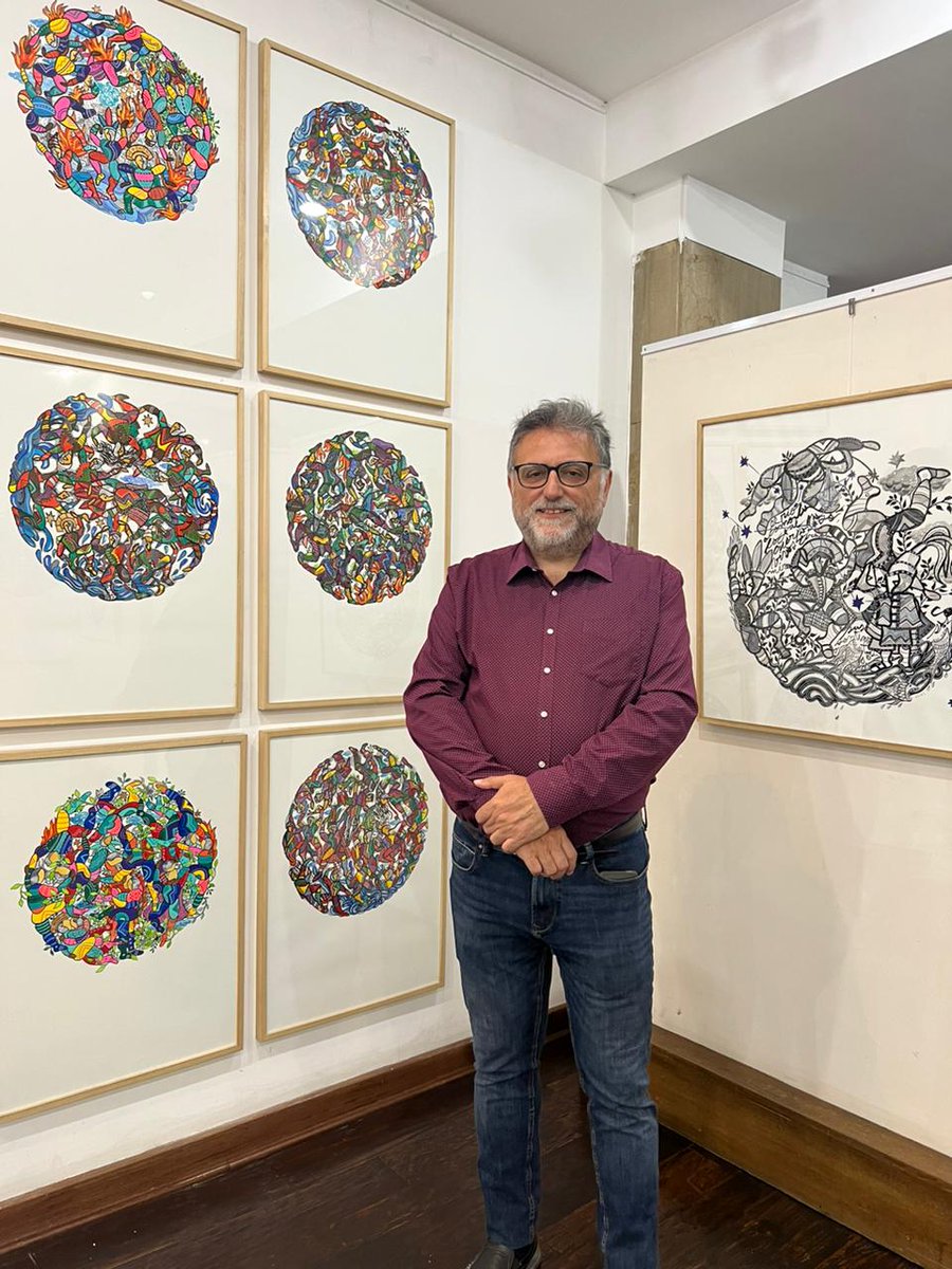 🤩 Se inauguró la muestra ‘Yo quería ser poeta’, de Roly Arias.

🟢 Hasta el 31 de octubre se podrá visitar la exposición del artista Roly Arias, en la Casa de Salta, Roque Saenz Peña 933, Ciudad de Buenos Aires.
agendasalta.com.ar/noticias/cultu…