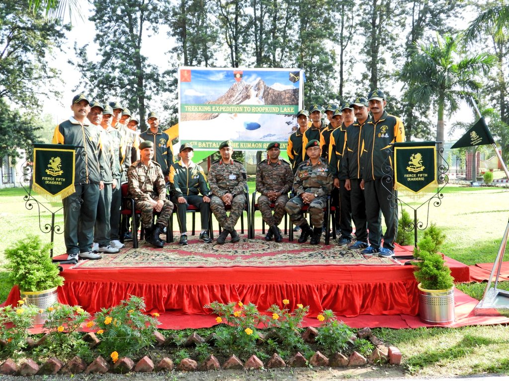 PRODefDehradun's tweet photo. #SuryaWarriors
Adventure Expedition Team of #GoldenKeyDivison trekked over a distance of 175 km in the Garhwal Himalayas and successfully completed their expedition to #Roopkund Lake at the base of #MtTrishul
#IndianArmy
#OnPathToTransformation
@SpokespersonMoD
@adgpi https://t.co/Sr68z53eEb