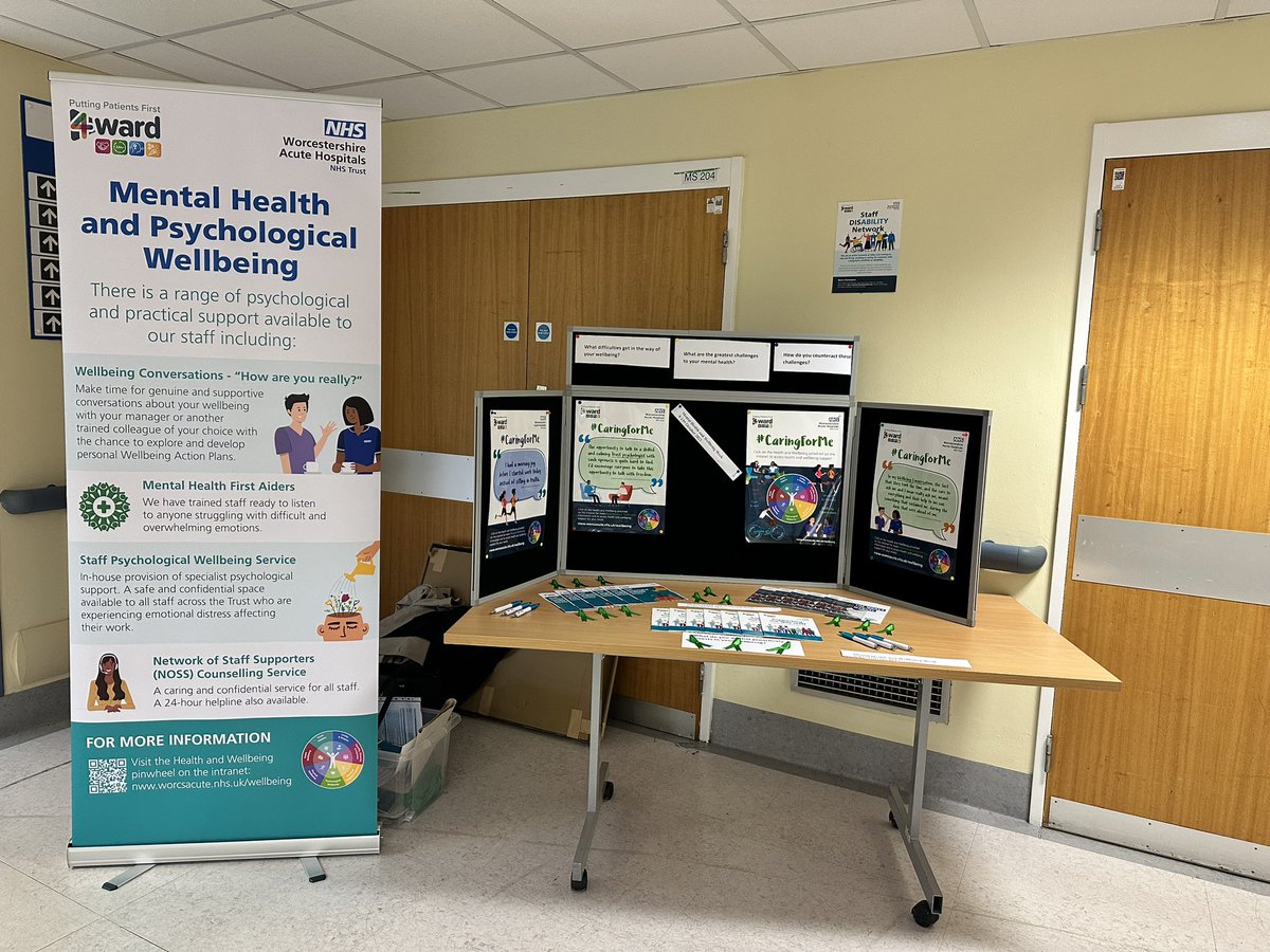 JenniferAnna86's tweet photo. 💚💚Great to speak to lots of different staff today about mental health and psychological wellbeing as part of our Mental Health &amp; Wellbeing Week @WorcsAcuteNHS #WorldMentalHealthDay #mentalhealth💚💚 https://t.co/95C622g2q8