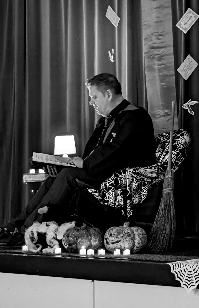 Barlby Library tweet media