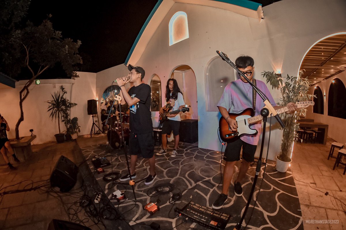 devrait_music's tweet photo. Show recap 08.10.23 at Dua Arah Coffee https://t.co/UYafawx8fm