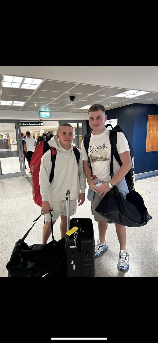 hem_heathcc's tweet photo. Good Luck to the boys - Australia 🇦🇺 here they come !! 😄🏏🇦🇺🏏🇦🇺🏏 @CaluumL @Matthodson1999 https://t.co/6LPnebuejC