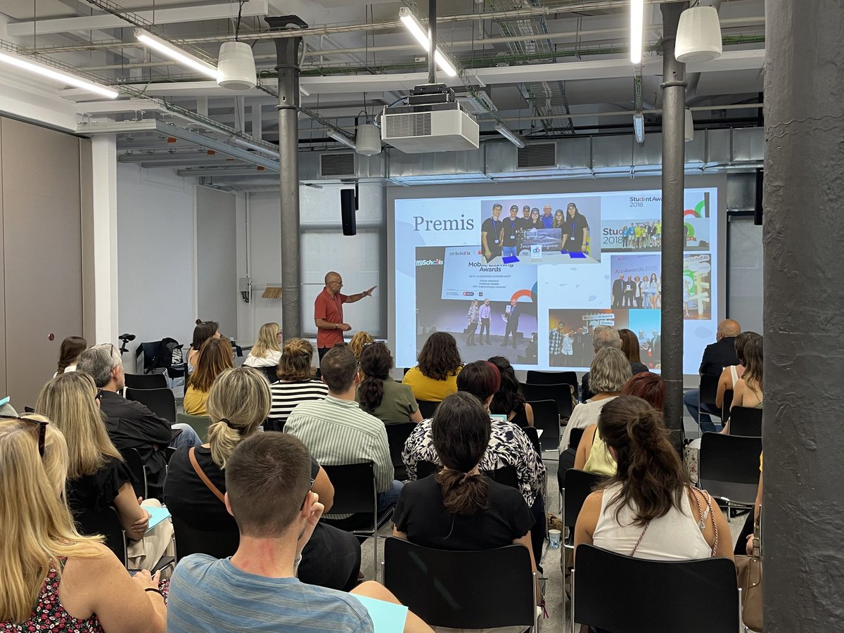 solansf's tweet photo. Ha estat un plaer poder aportar la nostra experiència en espais d'aprenentatge en la jornada organitzada @SmartClassPro   i més tenint en compte que ja fa 10 anys que varem començar. Satisfets del camí recorregut! https://t.co/mRv8BkiiPr  @RO_BOTICA_ @ https://t.co/mQjxxCh81S