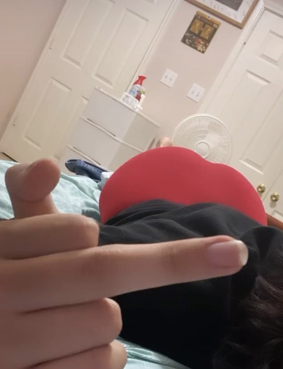 disrress's tweet photo. who can i send snaps to like this??#gay #bigass #horny #femboy https://t.co/UIsvuGGN6w