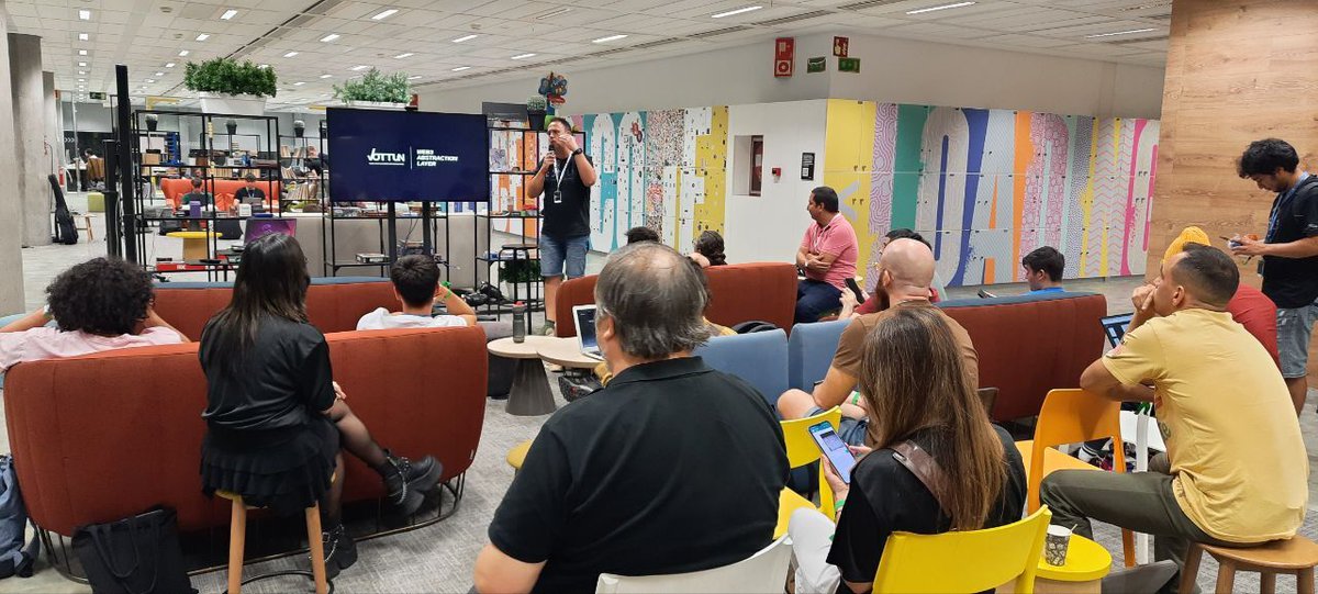 Vottun's tweet photo. Este fin de semana hemos estado presentes en la #Hackathon de @BlockandChange en Madrid. 👾 (@alex_lopezt & Aniol Carbó)

Durante el evento, los equipos desarrollaron proyectos con enorme potencial, y además, desde Vottun ofrecimos, por primera vez, acceso anticipado a nuestras nuevas APIs.

🎉La aceptación fue brutal, con equipos queriendo desarrollar sus proyectos con las APIs y recibiendo feedback muy positivo de los desarrolladores.
De hecho, algunos de los proyectos ganadores nos han comunicado su intención de desarrollar el proyecto utilizando nuestras nuevas APIs 🤯

No podríamos estar más contentos con el resultado de la Hackathon, así que solo nos queda felicitar a todos los participantes y agradecer a Block&Change y el resto de partners por hacer posible este fantástico fin de semana.

Gracias 💙