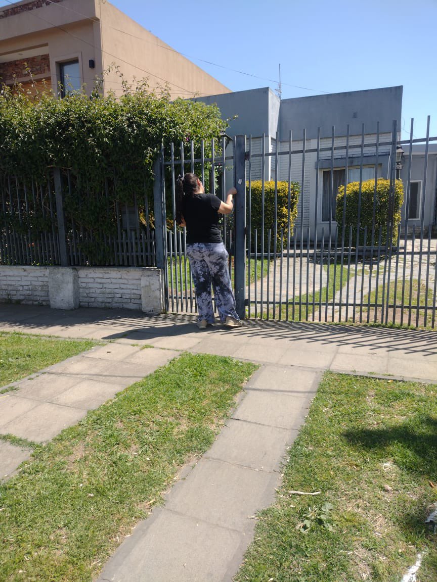 alipompei's tweet photo. Casa x casa , vecino x vecino, todos con la boleta del mejor Intendente que puede tener San Miguel 💪🏽
@jaimemendezh https://t.co/a8CmleltFT