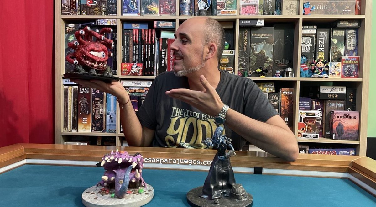 Gana un pack de ¿miniaturas? de Dungeons and Dragons

✔ Sigue a <a href="/CyPBrands/">CyPBrands</a>
✔ Sigue a <a href="/PachecoEsAzul/">La Mazmorra de Pacheco 🎲</a>
✔ Comenta y comparte esta publicación

El miércoles 11 subimos un vídeo en el canal para que puedas verlas mejor 😍