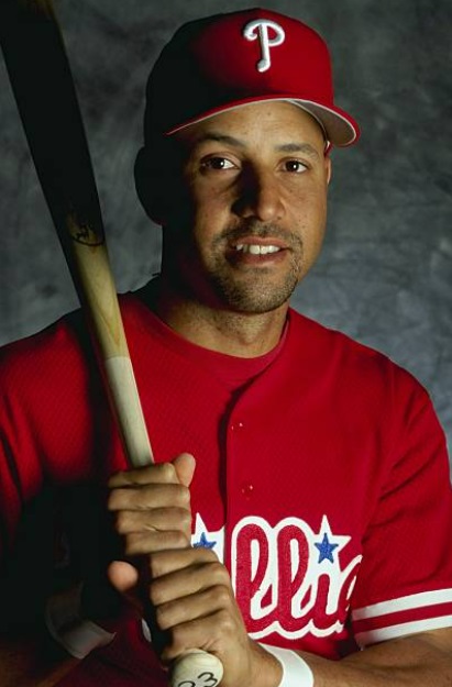 Living former #Phillies celebrating their birthday:
Randy Lerch, 1975-80 and 1986 (69)
Kevin Jordan, 1995-2001 (54-pic)
Mike Robertson, 1997 (53)
Jason Pridie, 2012 (40)
David Phelps, 2020 (37)