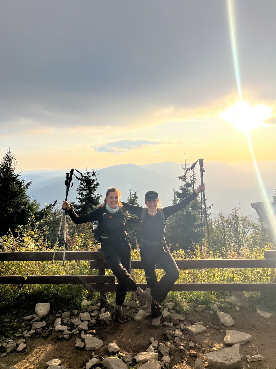 Minulý týden jsem se po roce v Německu vrátila zpět. Strach byl, ale ve výsledku Ostrava je Ostrava❤️ opět ve škole s Barčou, Lysá jako narozeninový dárek a Dock s kamarádkami.