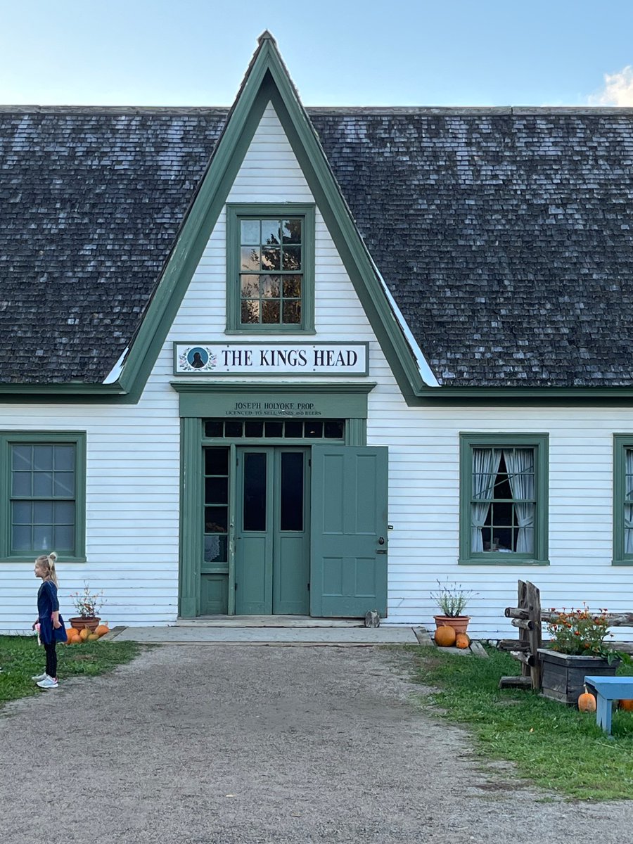 A nice thanksgiving dinner with the family at Kings Landing