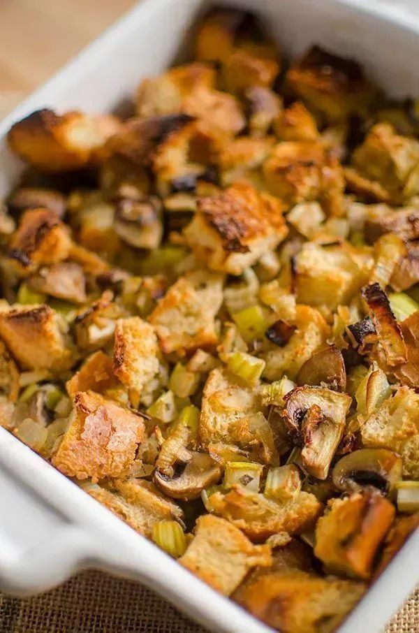 SCRUMPTIOUS stuffing recipe!

LOVE the flavour from crusty Italian bread, Cremona mushrooms + fresh sage.

RECIPE: buff.ly/3DYNCs0
#CanadianThanksgiving  #vegetarian