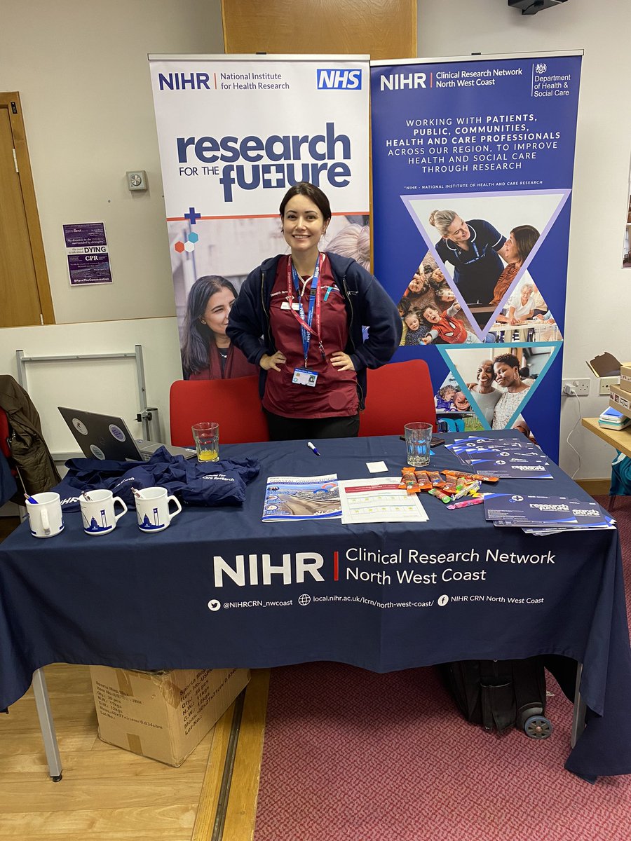 suerigby70's tweet image. At Trinity Hospice today with @cherylclemNIHR for Hospice Care Week event. Signposting people to #researchforthefuture and telling the locals what we do and all about our Kitty the Research Bus! The choir is awesome! @NIHRCRN_nwcoast