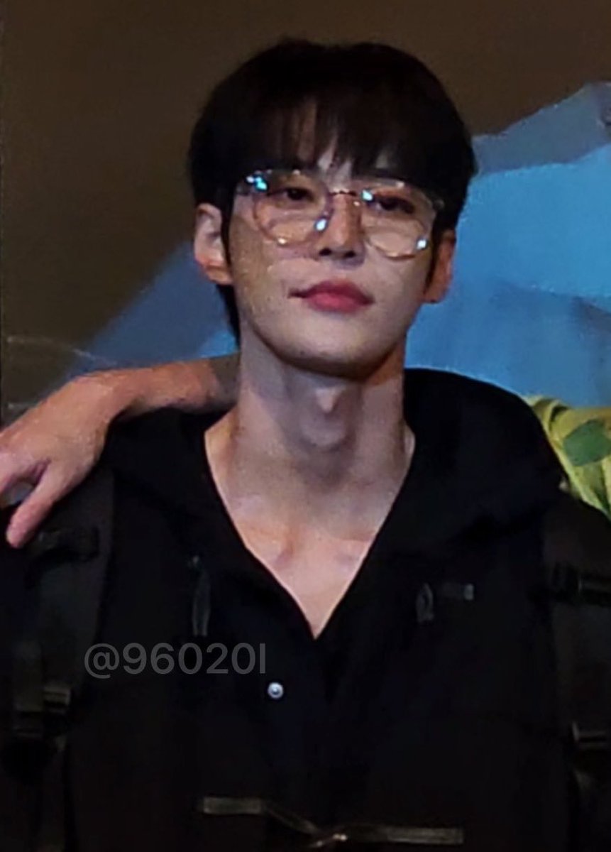 DOYOUNG tweet media