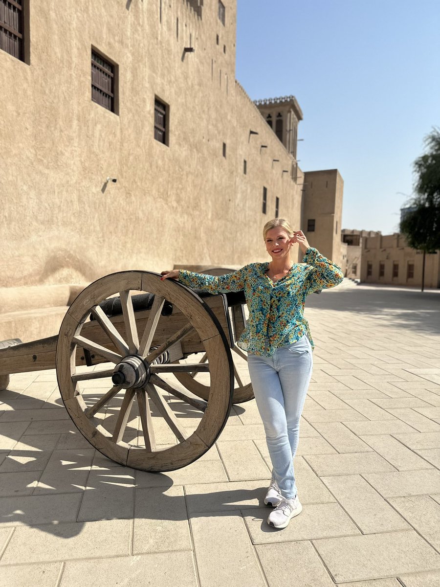 eva_habermann's tweet photo. Erster Programmpunkt heute in Adjman bei unserer Reisesendung für NTV ist das Adjman Museum 😌
#travel #blogger #tv #reisedoku #ntv #actress #evahabermann #emirates #adjman #Adschman #عجمان #dubai #دبي #picoftheday #photooftheday https://t.co/DQMbTB0lHZ