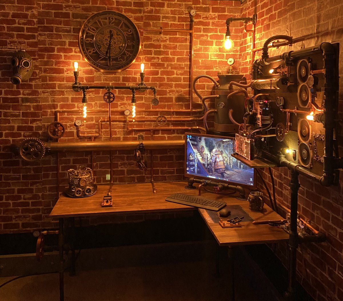 Holy Moly! Check out "eebiii's" Battle Station (Copper Revolution 2.0), winner of the Red Team Steampunk PC Mod Contest!
community.amd.com/t5/red-team-mo…

<a href="/AMDGaming/">AMD Gaming</a> <a href="/AMDRyzen/">AMD Ryzen</a> @amdradeon