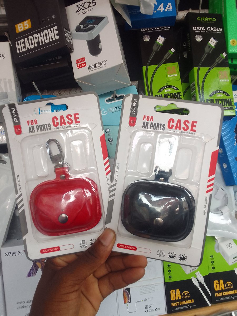 NtheleDaniel's tweet photo. IPhone headphones also available https://t.co/28yX82x1a8
