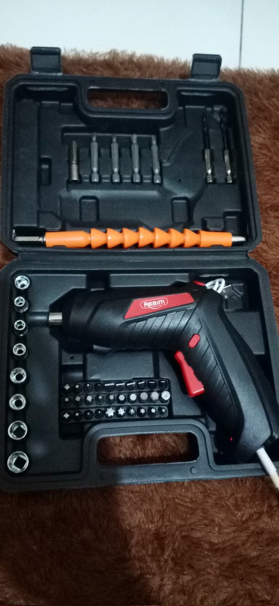 Baim925's tweet photo. Ada adanya ngide beli bor. Yg rencana mw dipake ngebor tembok buat masang Hambalang. Alamat ga bisa digunain ini mah. Percuma https://t.co/g47TgpZXHG