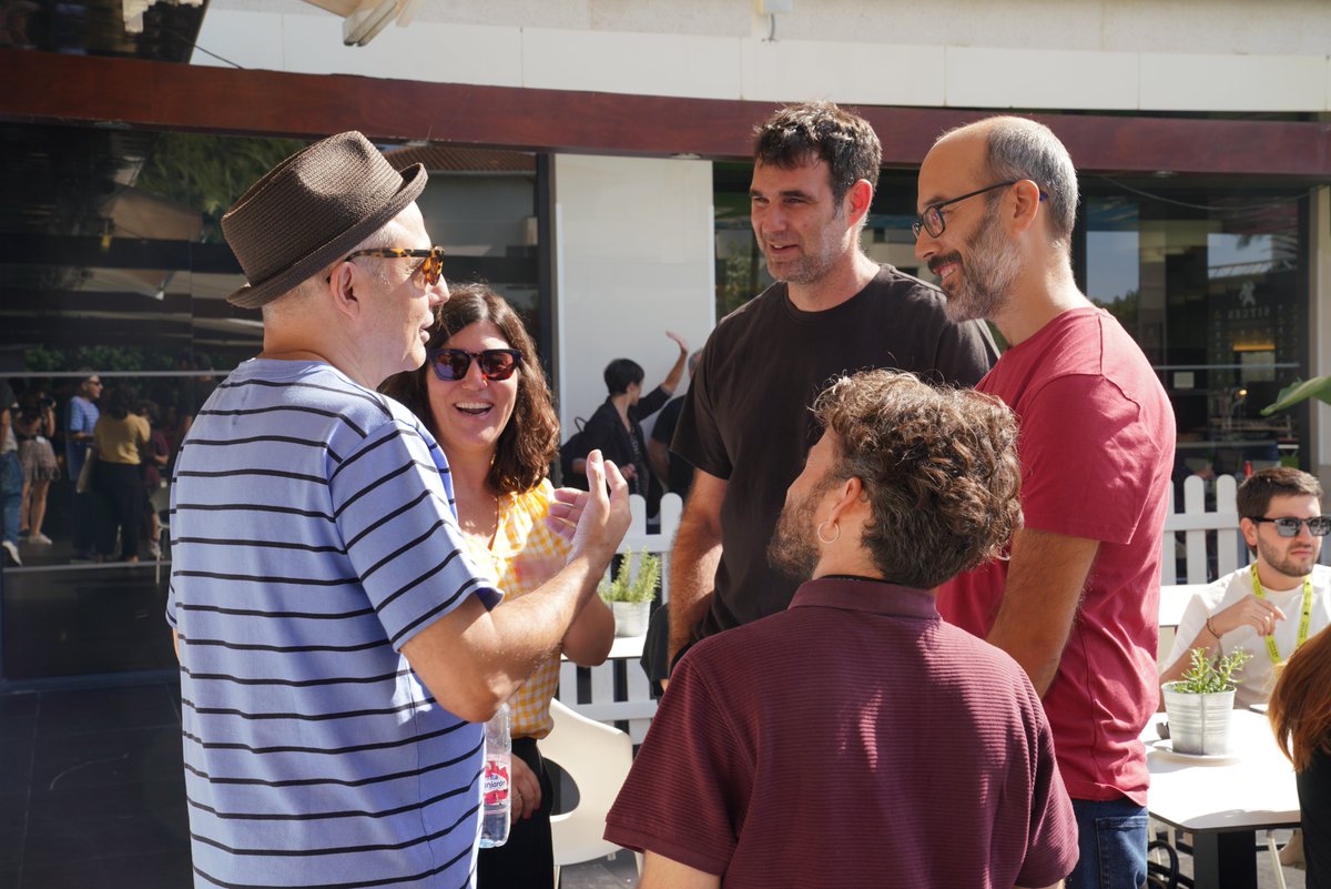 escac's tweet image. #ÓperaPrima | Tercer día de las II Jornadas del Laboratorio Ópera Prima de ESCAC dentro del marco del Festival de Sitges (@sitgesfestival).

Entre actividades, los participantes aprovechan para crear sinergias.

¡Seguimos!