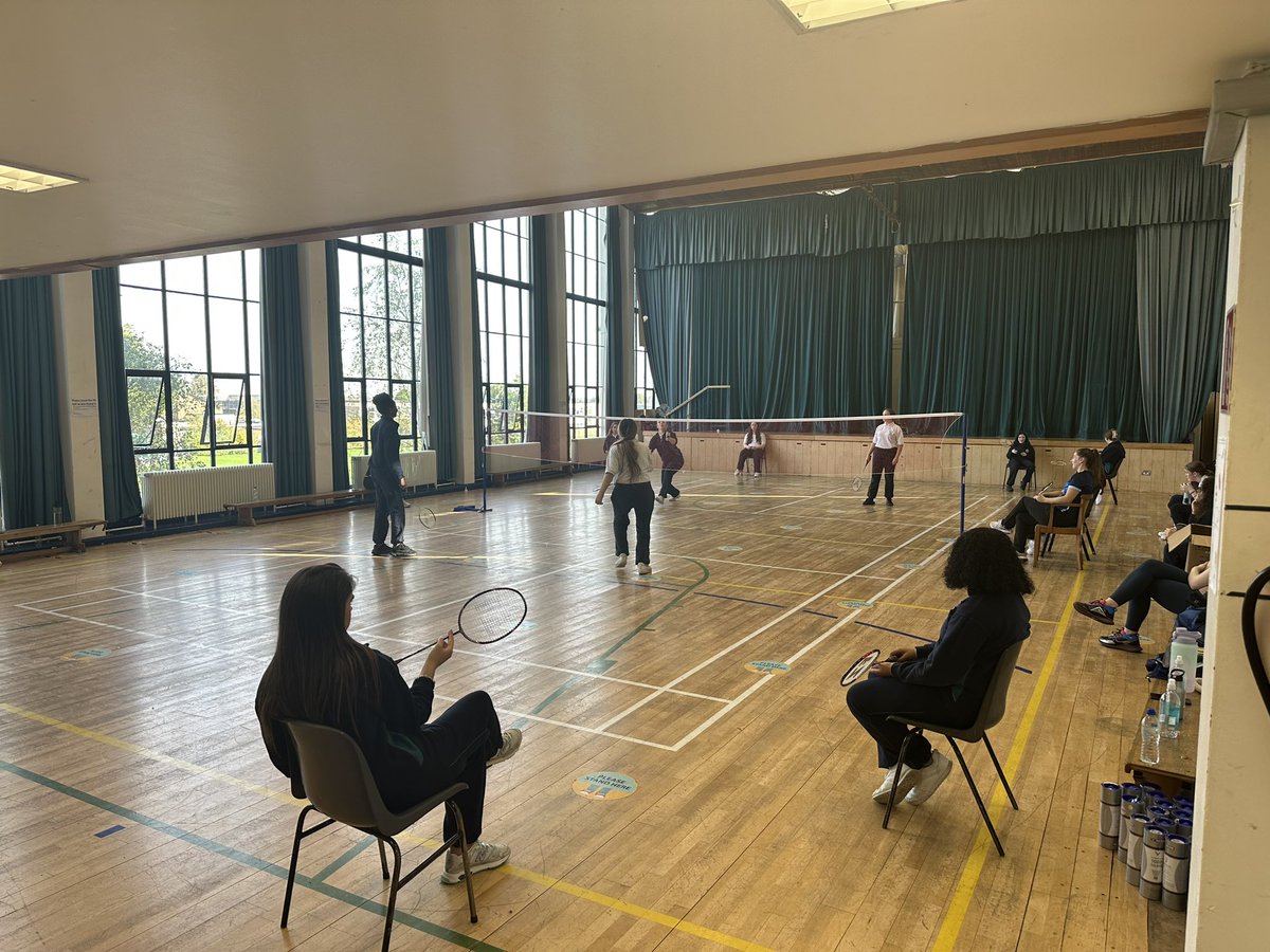 StpaulsgPE's tweet photo. Fantastic first day of badminton coaching for 16 Transition year students today with @chloenmagee @aisl_ryan looking forward to day 2 tomorrow🏸🏸 @stpaulsg @irishbadminton https://t.co/e0EFTSqdbj