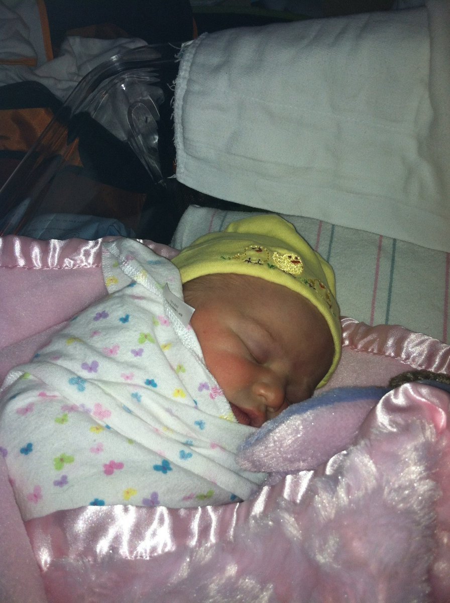 ItsCoffeeQueen tweet media