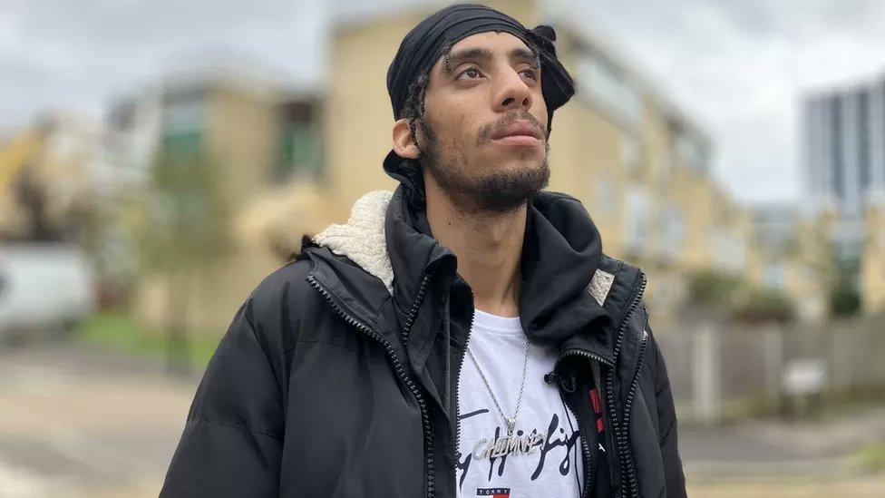 Junior was one of our learners and a peer mentor for 2 years in the music classroom at HMP Portland. He is now using rap and spoken word to normalise normal life and deter people from a life of crime. 
bbc.co.uk/news/uk-englan…
#prisoneducation #change #powerofmusic #chimney