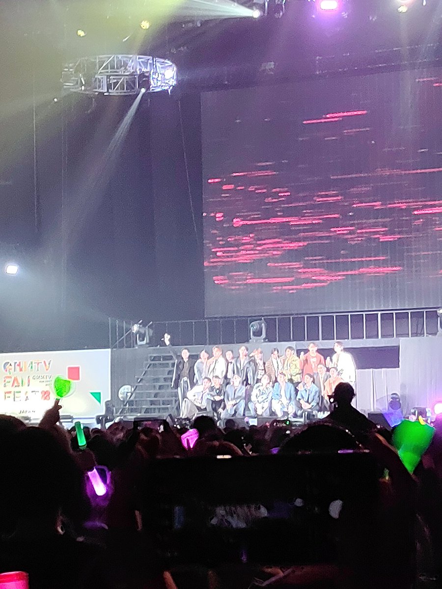 BLJapanTaiwan's tweet photo. 1. I need a better phone camera.
2. Bye bye boys.
3. Fourth smiled at me.
4. THE Krist Perawat Sangpotirat said Thank You to me in the cutest English.
#GMMFanFest2023Japan
Headed back to Tokyo and then the north after #BLestDayEver. May you all #BeBLest https://t.co/R9Lp98EHkW