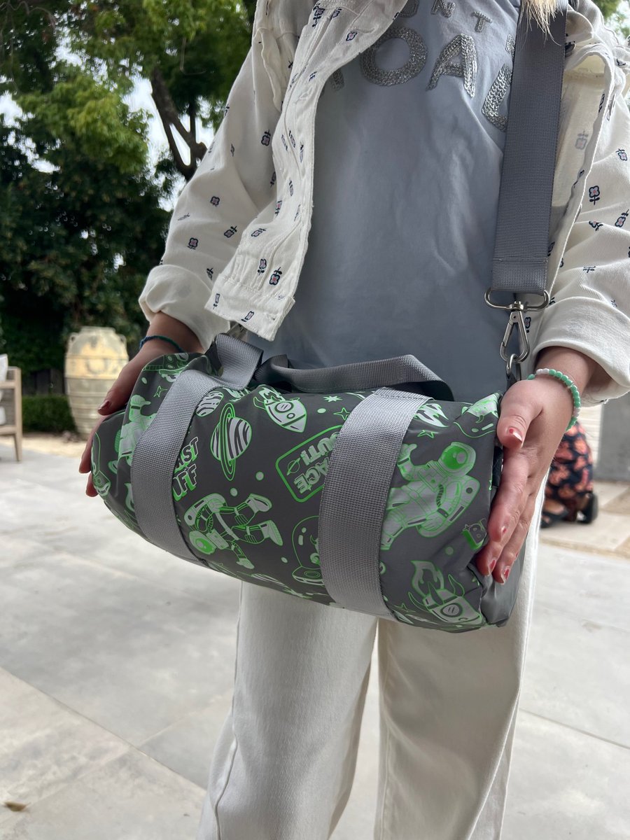 see you in space with our reflective kids collection 🚀💚🛰️👽

#loqi #kidscollection #giftideasforkids #bagdesign #greatgiftidea #reflectivebag