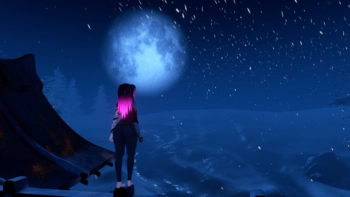 DJ__Megumi's tweet photo. I never really felt smol till I went to VRChat, learning all my friends tower high above me irl, changing avi's to real size and i'm just Tiny.
Some can even go on their knee's and still be same height as me O_O
#vrchat #howtall #height https://t.co/M8Hr6xAE3q