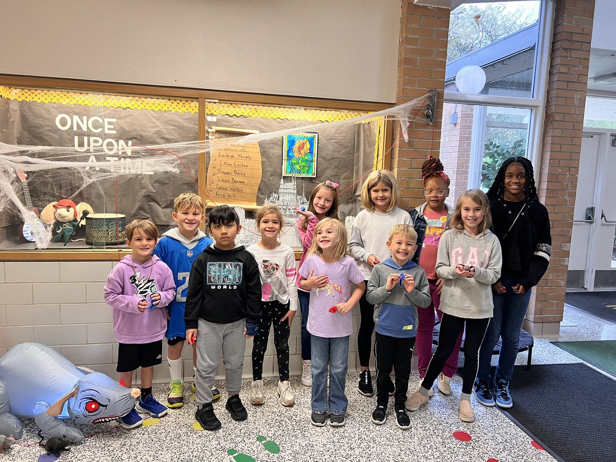 CassieSmolen tweet media