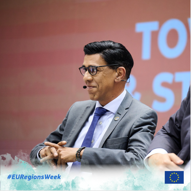 EUinmyRegion's tweet photo. @ElisaFerreiraEC @EU_Commission @EU_CoR @EUI_Initiative @ESPON_Programme @interregeurope @EUClimateAction @EuropeanYouthEU 👉 "@CohesionPolicy is the expression of European solidarity 🫂, the consideration of the fate of those who are furthest away, in the outermost and most vulnerable regions. We have to ensure that living conditions are the same for everyone." @younousomarjee
#EURegionsWeek https://t.co/iGLppgsSFP