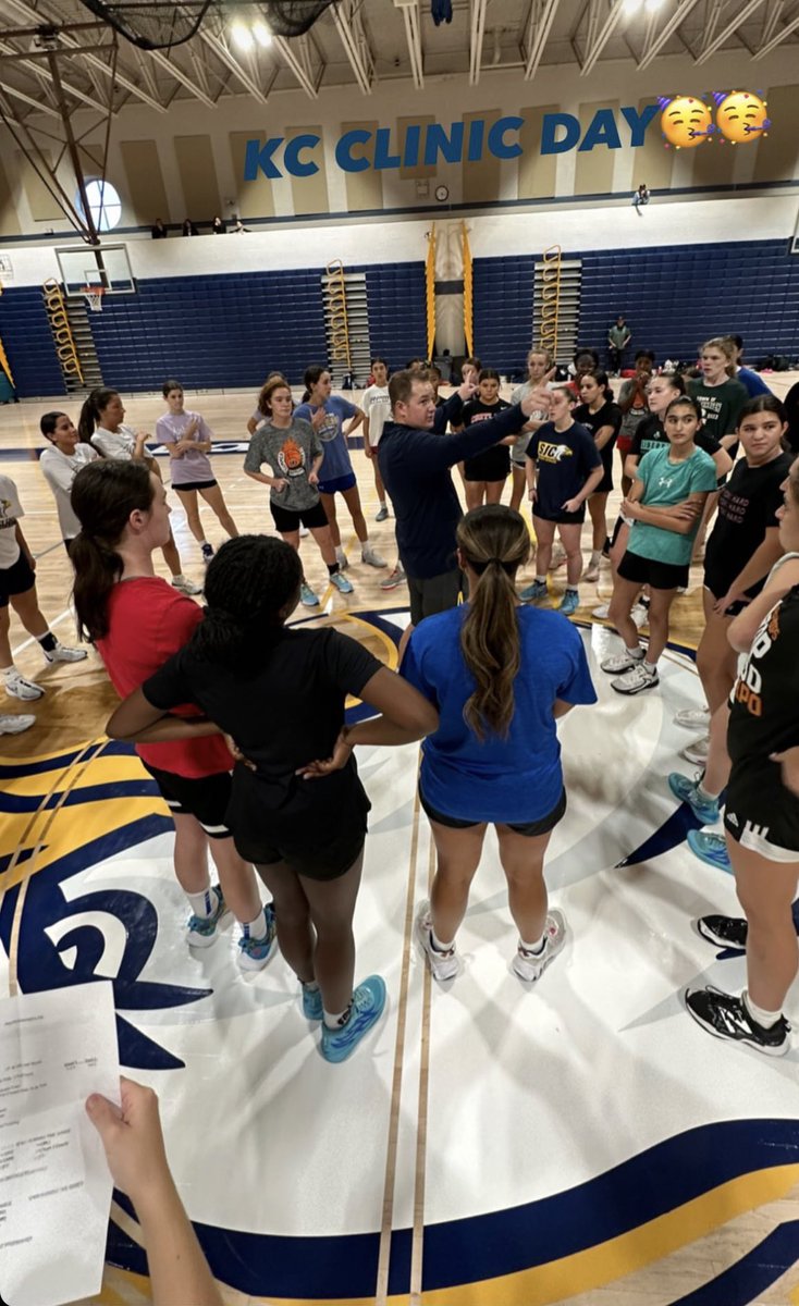 Awesome Elite Clinic last night at St. Joseph’s. A ton of talent and so much fun. Thanks to all the players who came out!