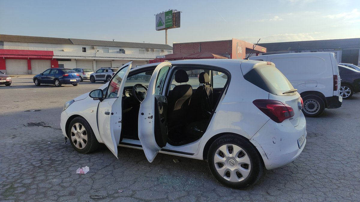 pilarsormon's tweet photo. Hola! Me han robado esta madrugada en El Palmar (Murcia).

Si alguien ve en wallapop/similares por Murcia o alrededores un PORTATIL LENOVO GRIS, por favor, ponte en contacto conmigo.

Tengo los resultados de tres años de tesis doctoral, el trabajo de mi vida. GRACIAS (RT pls!!!) https://t.co/ME77yFNkho