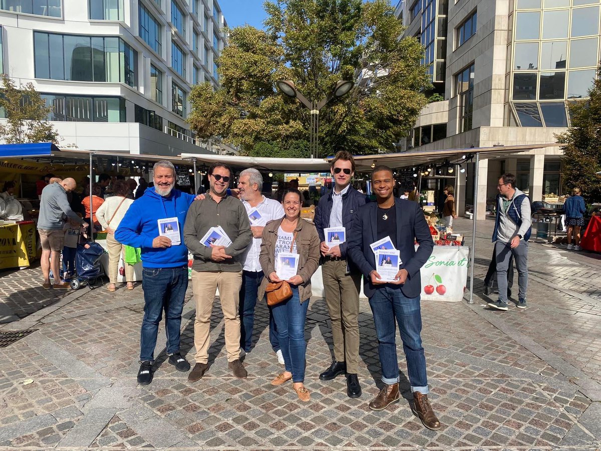 horizons_hds's tweet photo. #Horizons2ans
Une belle mobilisation ce week-end dans les Hauts-de-Seine ! Les adhérents @HorizonsLeParti à la rencontre de nos concitoyens. Très bon accueil, écoute, échanges. Sur le terrain, ensemble, pour rassembler, faire naître les idées et faire grandir notre mouvement ! https://t.co/XCpMwBrKrw