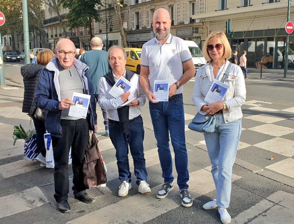 horizons_hds's tweet photo. #Horizons2ans
Une belle mobilisation ce week-end dans les Hauts-de-Seine ! Les adhérents @HorizonsLeParti à la rencontre de nos concitoyens. Très bon accueil, écoute, échanges. Sur le terrain, ensemble, pour rassembler, faire naître les idées et faire grandir notre mouvement ! https://t.co/XCpMwBrKrw
