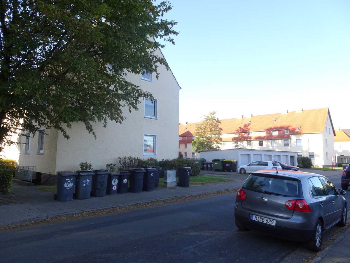 mindenerrundsch's tweet photo. MINDEN: GSW erwägt Abriss in Namen der Klimaneutraltität. #Minden #MindenLübbecke 
Die Mehrfamilienhäuser der Genossenschaft GSW am Habsburgerring und dessen Mieter stehen vor einer unsicheren Zukunft. Bei einer Informationsveranstaltung...
https://t.co/ipUpP8KCPA https://t.co/MTWn4ovjad