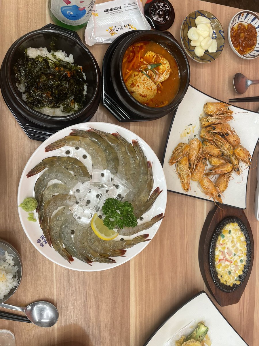 useoggim1's tweet photo. 대구 생새우회 맛집!!

#트친 #트친구함 #커플 #커플건오 #술 #커플만남 https://t.co/0lCPKc10Li
