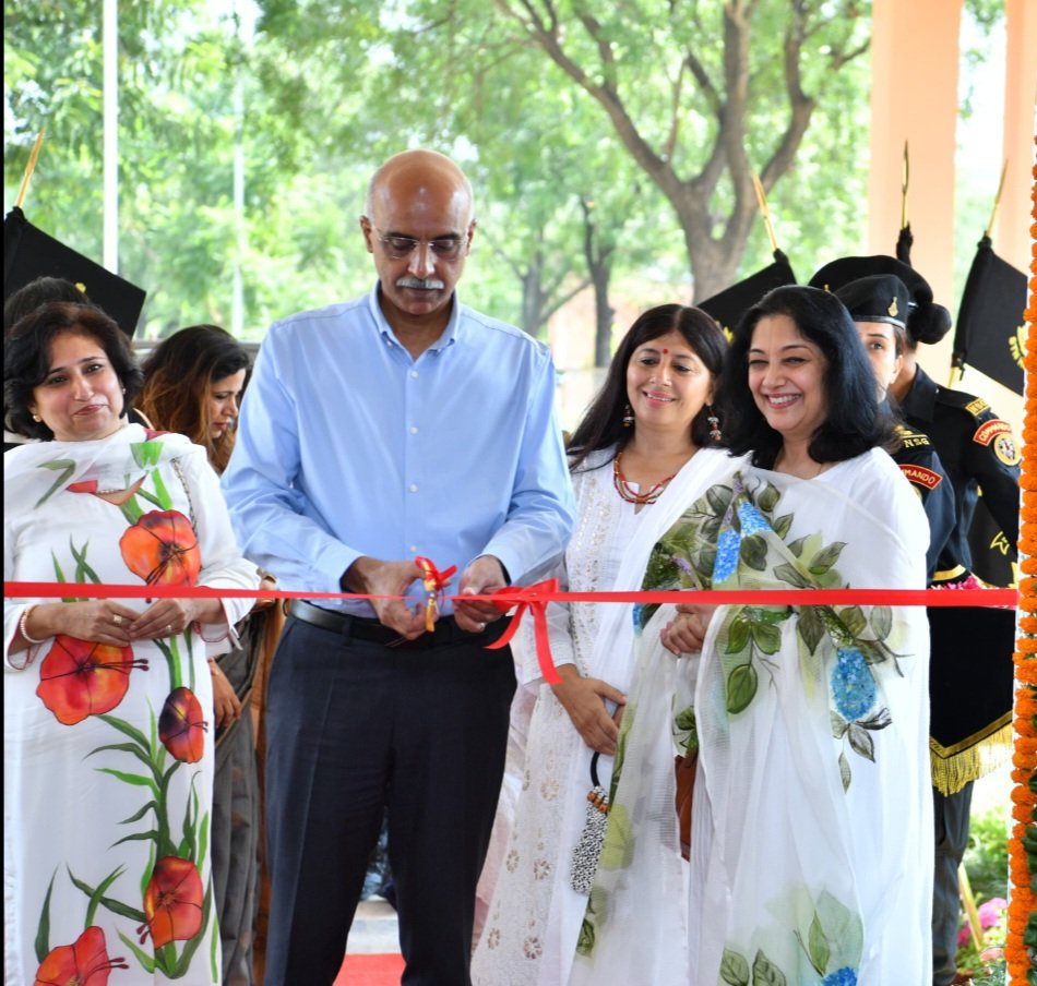 nsgblackcats's tweet photo. Creativity knows no bounds!

An Art Exhibition “ नavकृति” was organised by NSG Wives’ Welfare Association ( NWYA) at Manesar Garrison.

The families/ Personnel of NSG put up a vibrant collection of Art Work showcasing the extraordinary talent and passion. https://t.co/FZeGybSDVQ