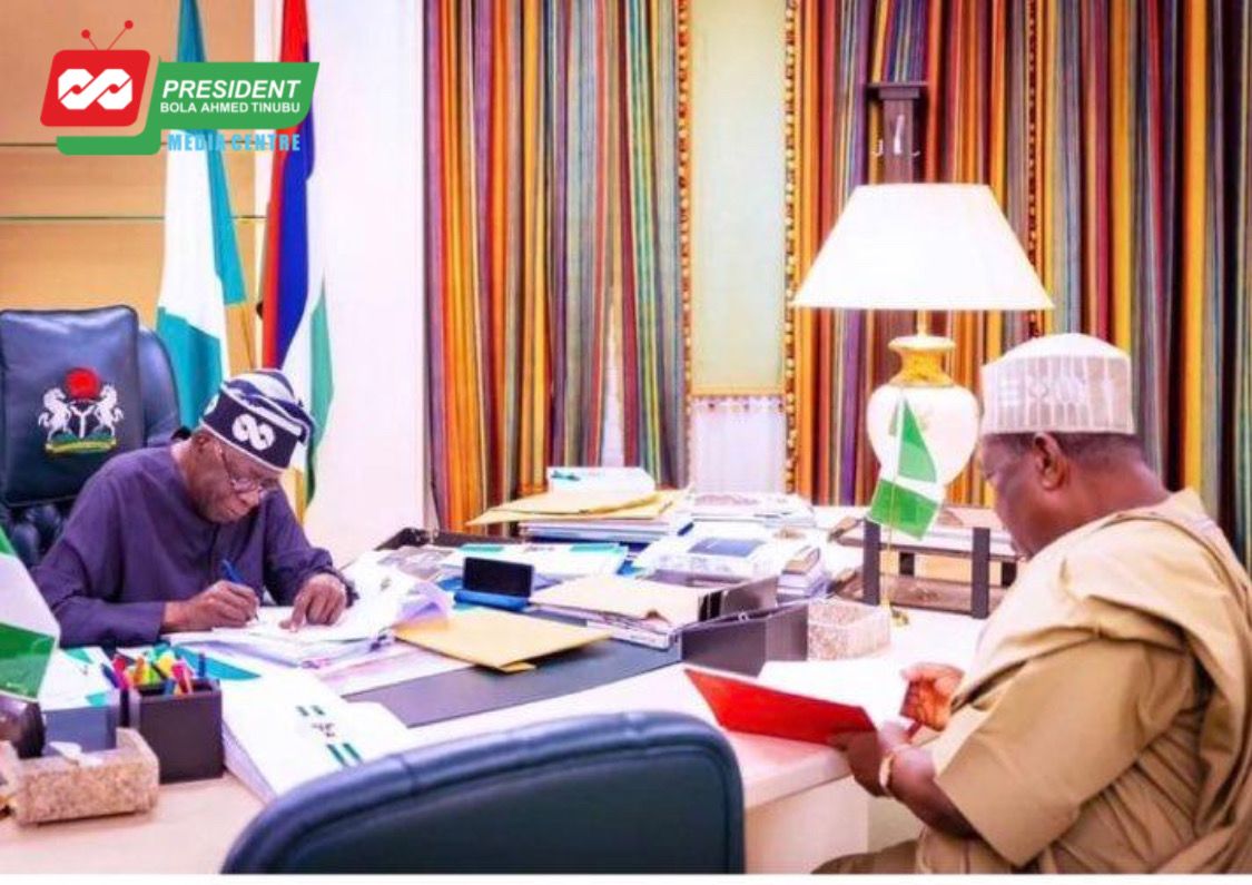 Mayor_ofph's tweet image. President Bola Tinubu earlier today received briefings from his SGF, Sen. George Akume.
#VillaToday