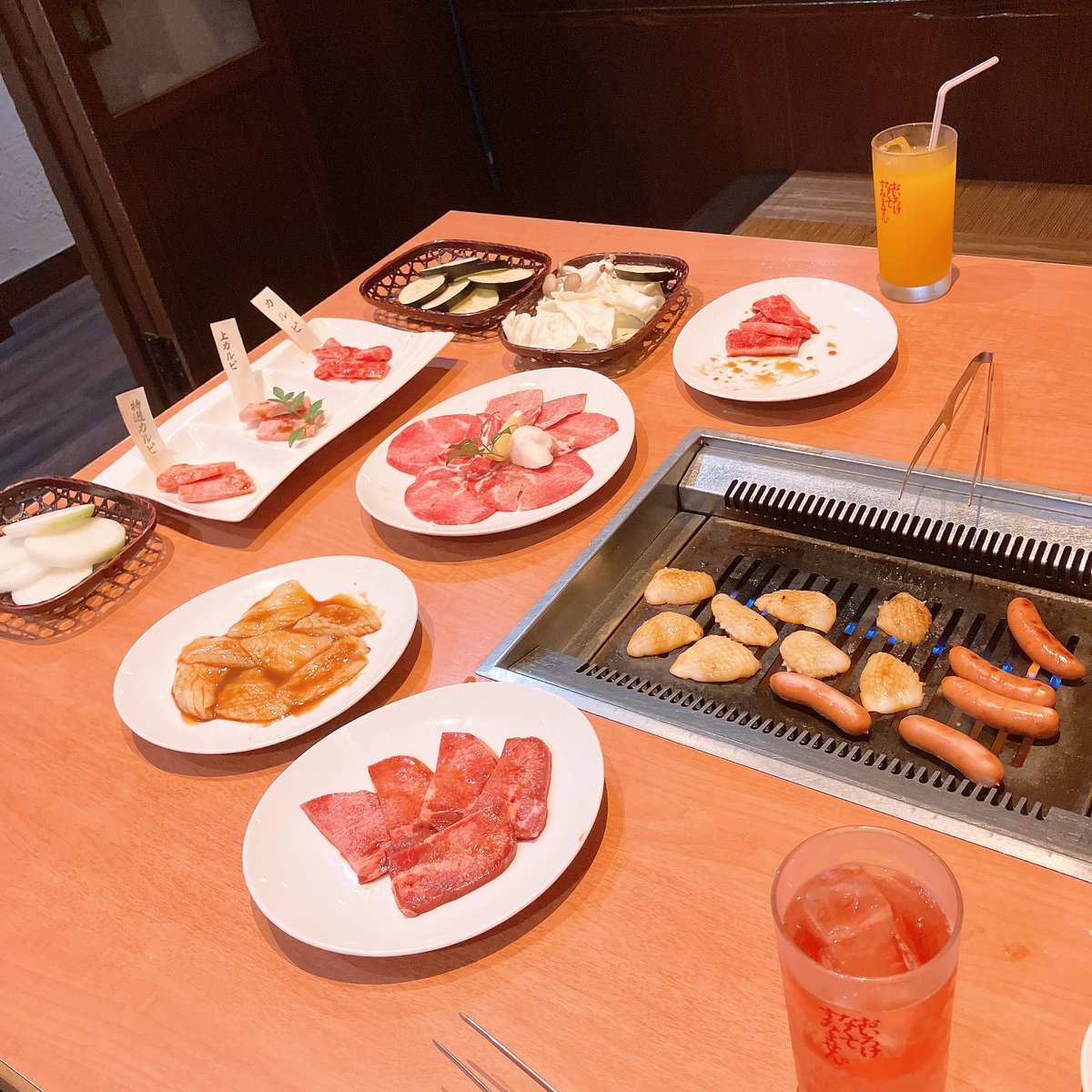 happym_k's tweet photo. 焼肉美味し過ぎた！！
先輩が奢ってくれた(￣▽￣)
ご馳走様でした！！
その後は、河原で花火！
綺麗だったなぁ！

#焼肉
#美味しかった
#花火 https://t.co/Jt2tkE7Byu